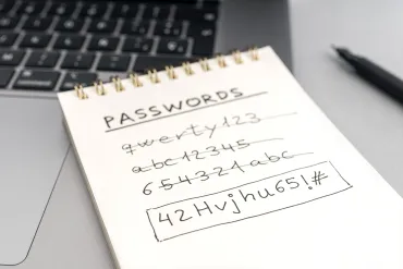 10 règles d’or en matière de mots de passe (source : wirestock - Envato)