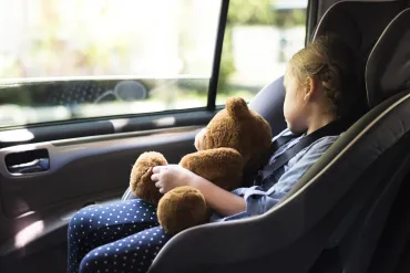 Les enfants en voiture : les règles et les conseils de sécurité à connaître