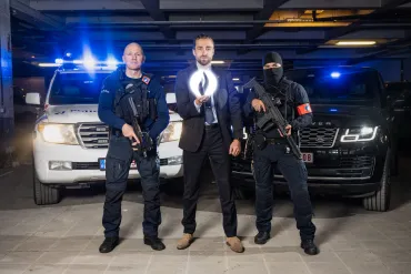 Fiers d’assurer la protection de chacune et chacun, des ambassadeurs aux détenus dangereux