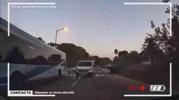 Contacts : panel de la route : dépasser en toute sécurité